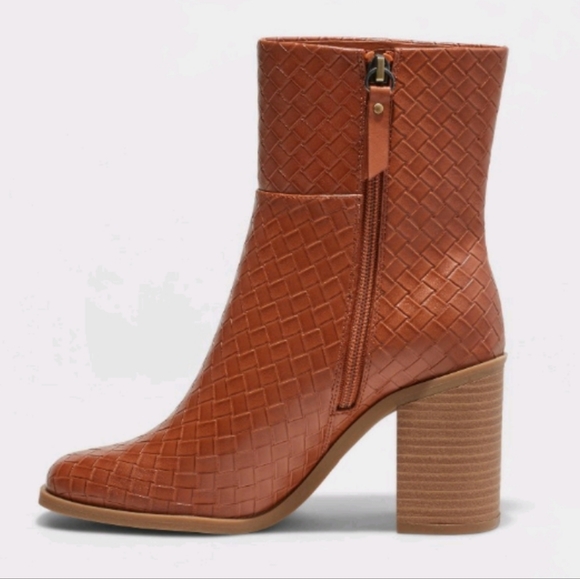 Universal Thread Woman's Arden Mid Shaft Boots - Picture 2 of 16